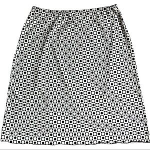 Star City size L black and white square and circle